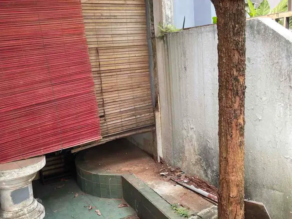 dijual rumah di graha raya dengan fasilitas lumayan lengkap buat anak”