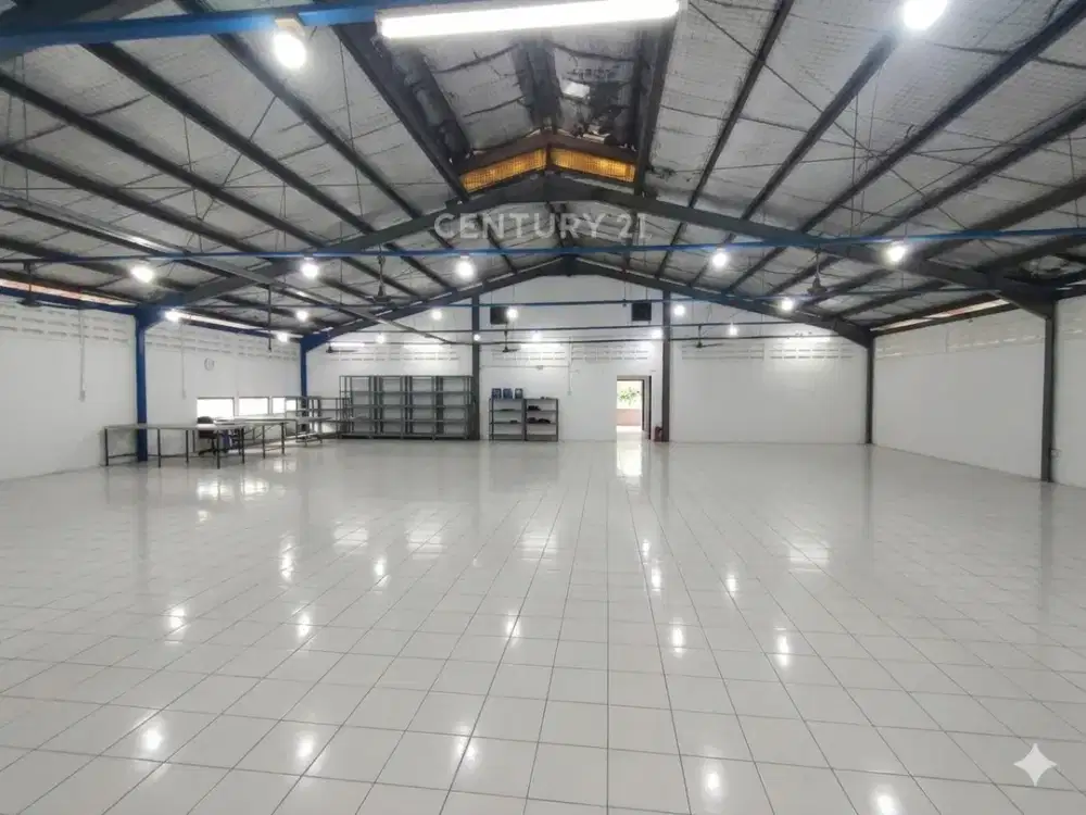 Gudang Luas Cocok Untuk Online Shop Di Daan Mogot Jakarta Barat