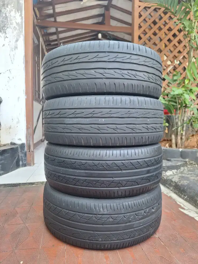 Ban 215/45/18 Hankook & Kumho ecsta