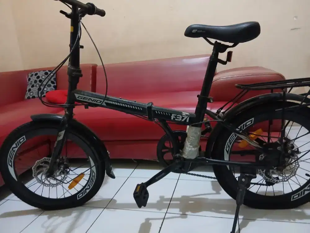 SEPEDA LIPAT GENIO TERAWAT MULUS