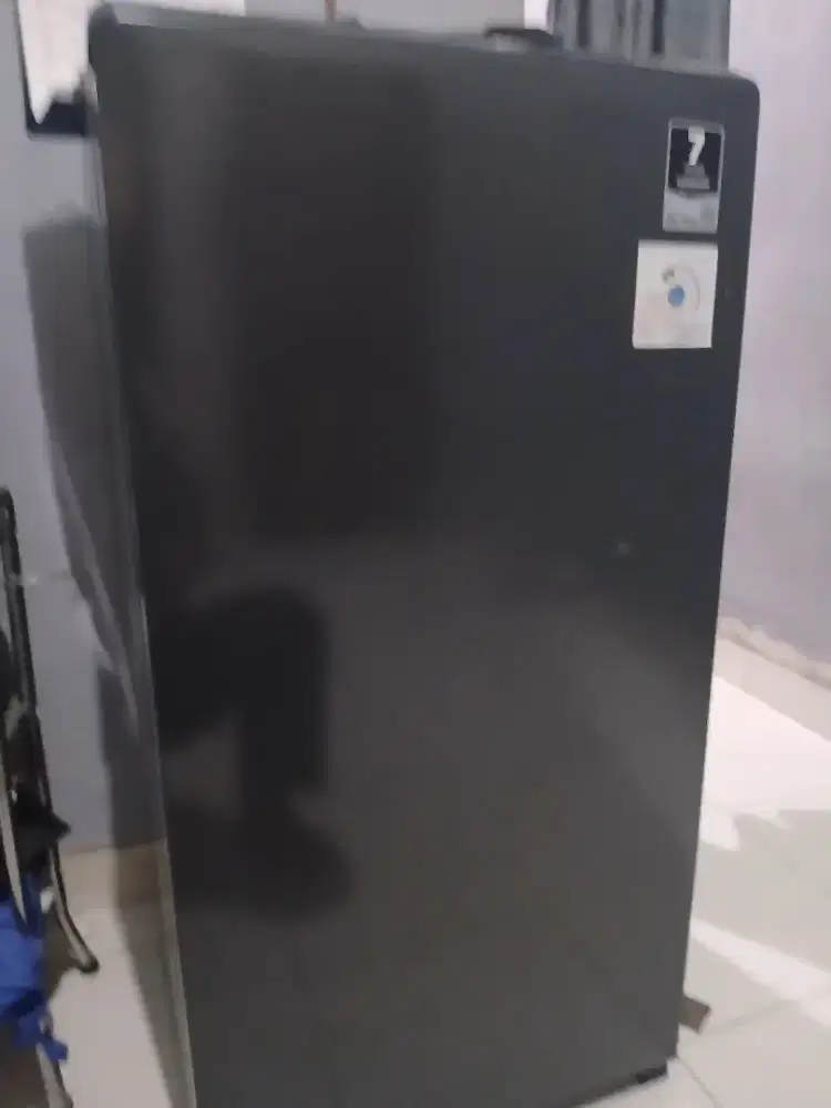 Kulkas Aqua 1 pintu