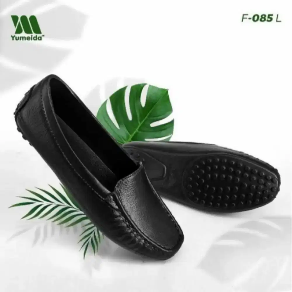 Sepatu Slip On Yumeida Hitam – Bekas Pakai