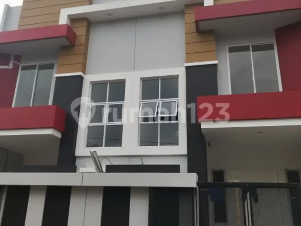 Rumah Hadap Selatan Siap Huni Citra Garden 1