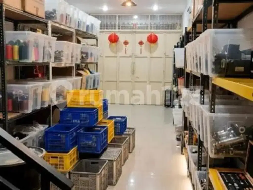 Ruko 4 Lantai untuk Usaha dan Tempat Tinggal Taman Sari Jakarta Barat