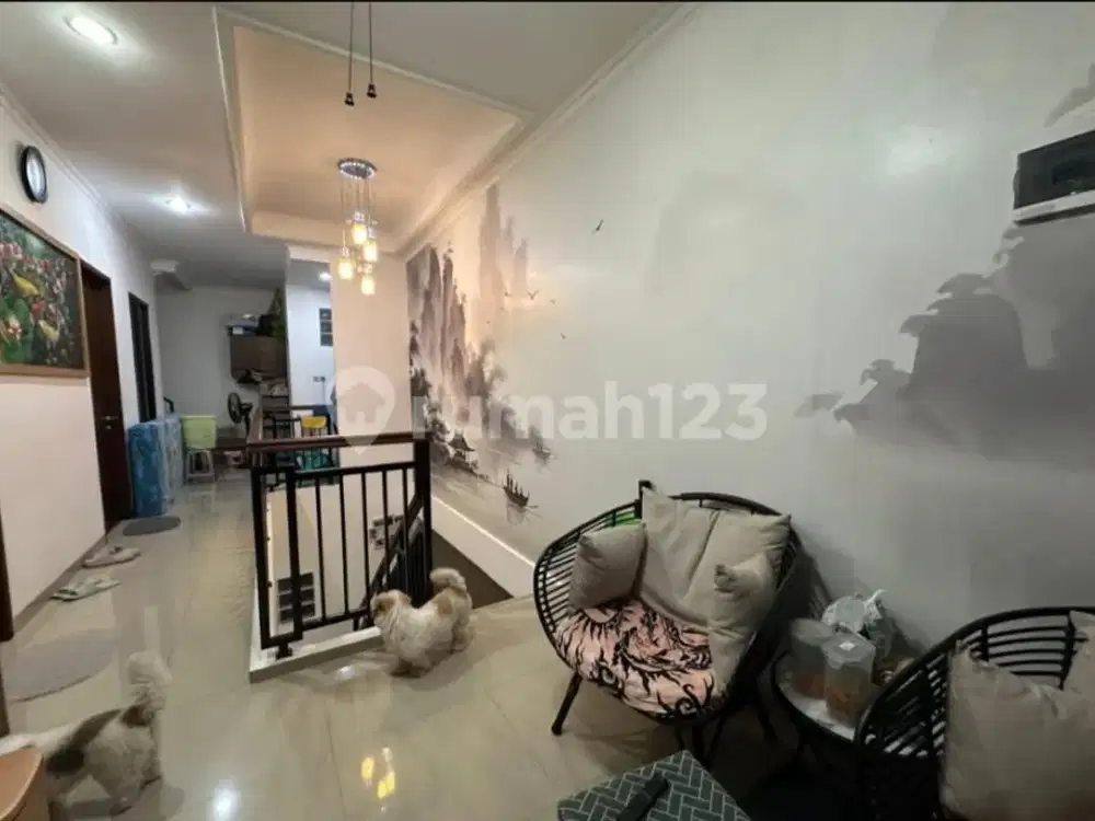Rumah Bagus 2.5 Lantai Ukuran 6x15m Di Kalideres