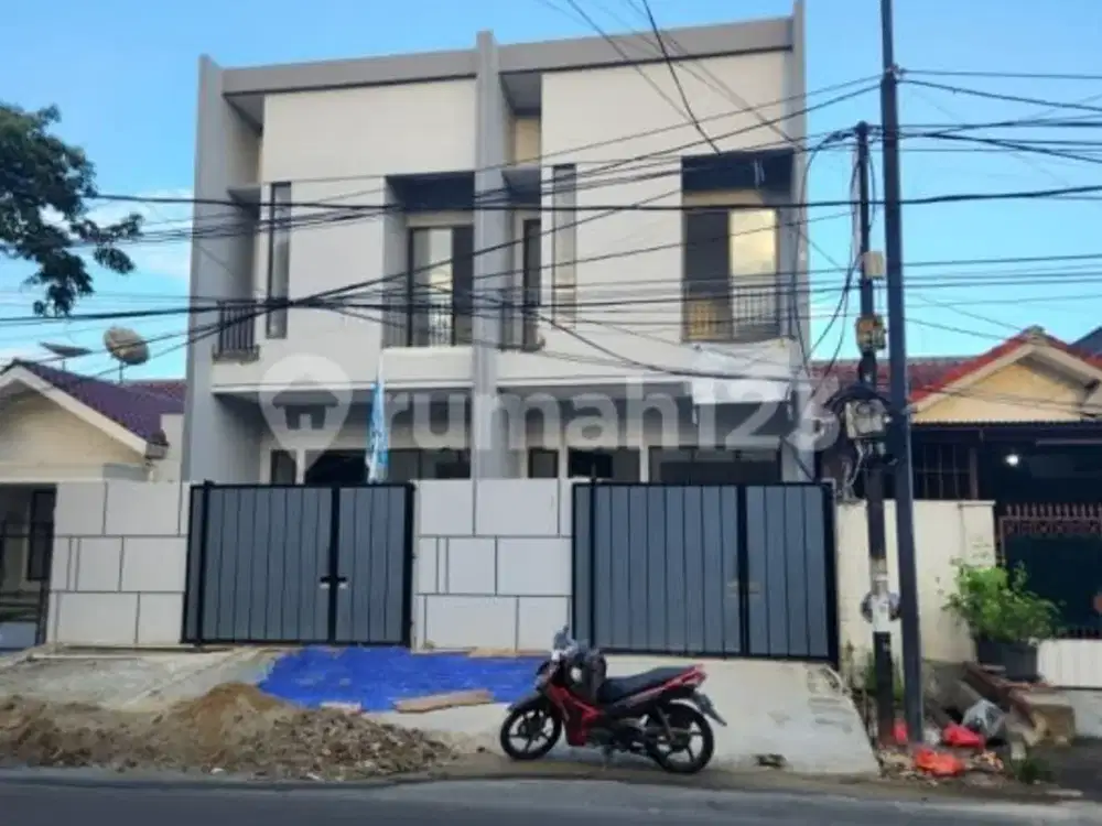 Rumah Bangunan Baru Turun Harga Ada Kolam Renang Boulevard Citra Garden