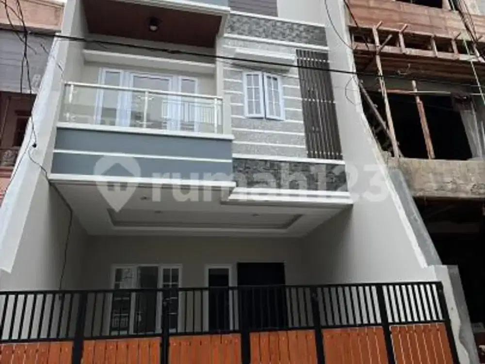 Rumah Brand New Siap Huni 3.5 Lantai Tomang Jakarta Barat