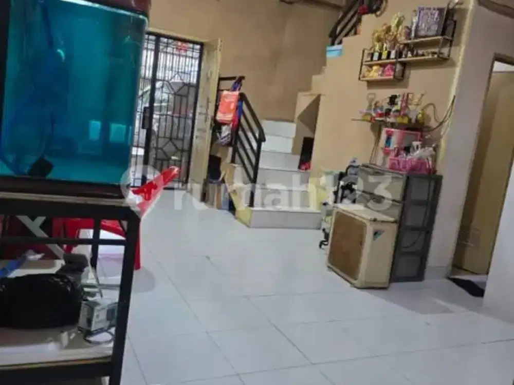 Rumah Hadap Timur Harga Murah Komplek Kft Palem