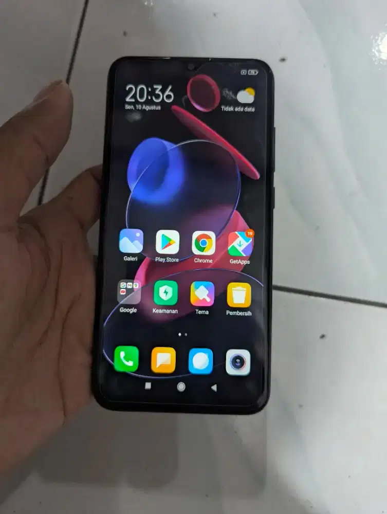 redmi 8 4/64gb normal