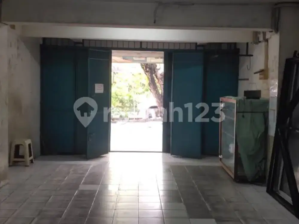 Ruko Gudang 3 Lantai Bangunan Kokoh Duta Mas Jakarta Barat