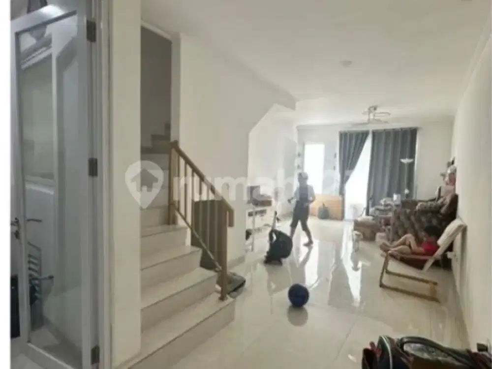 Rumah Cantik 3 Lantai Siap Huni Palm Blossom Taman Surya