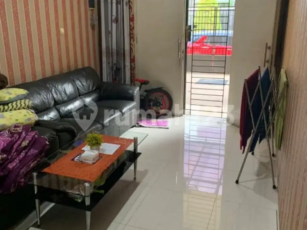 Rumah Cantik Nyaman Siap Huni Taman Royal Cipondoh