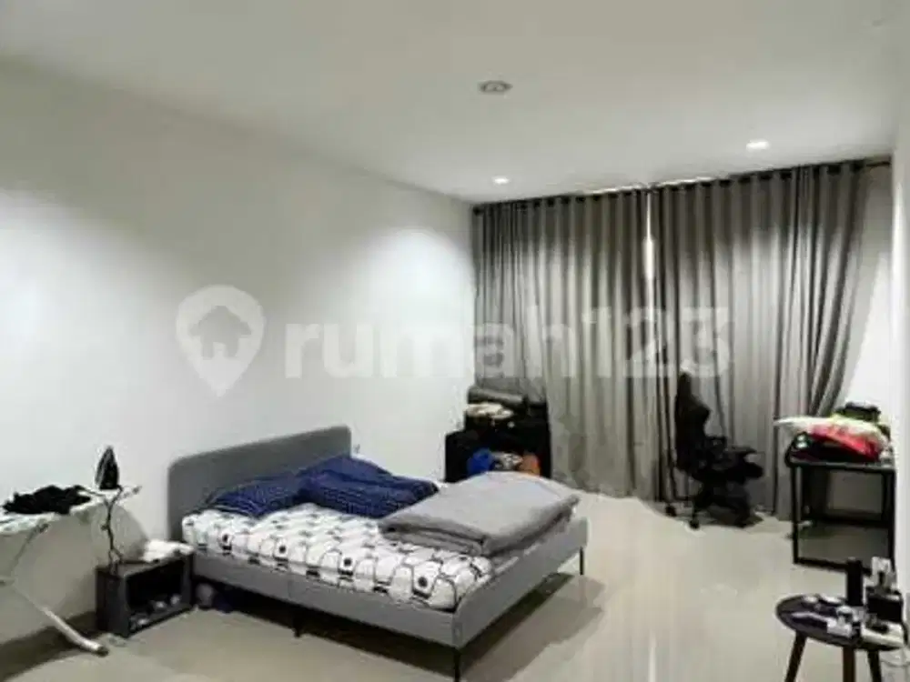 Rumah 3 Lantai Desain Minimalis Modern Siap Huni Cendrawasih Residence Cengkareng