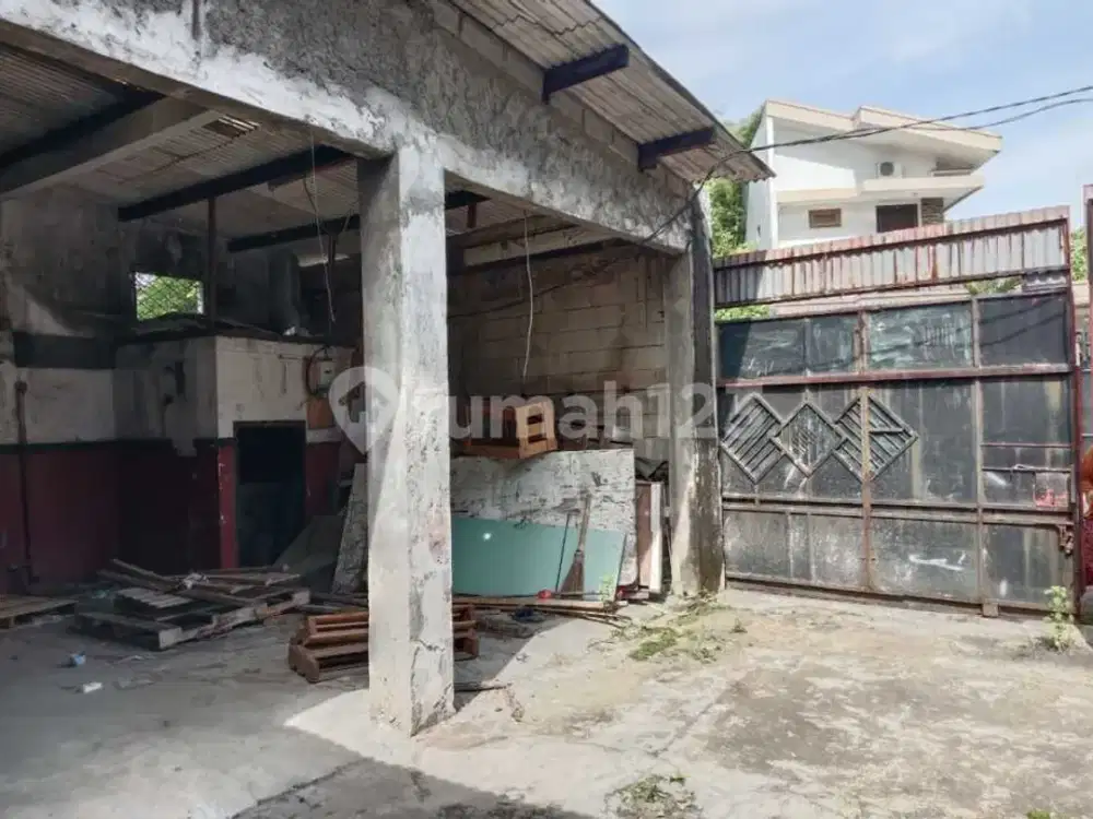 Kavling Komersil Hadap Utara Barat Bangunan di Dalam Tidak Dihitung Puri Kembangan
