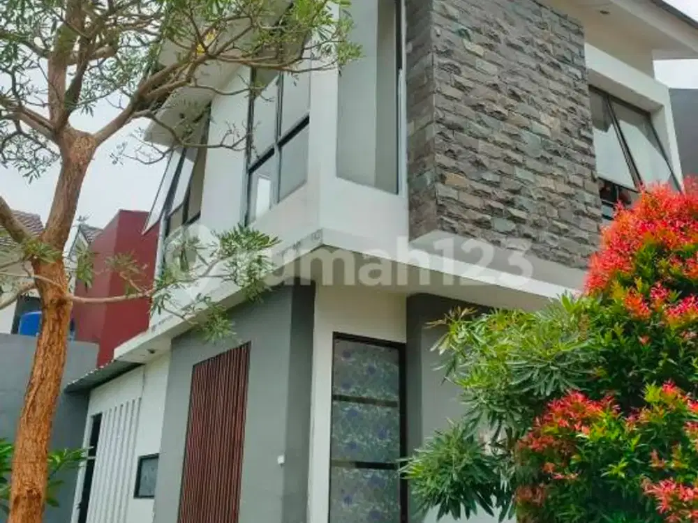 Rumah Hook Cantik Suasana Asri Cluster Graha Raya