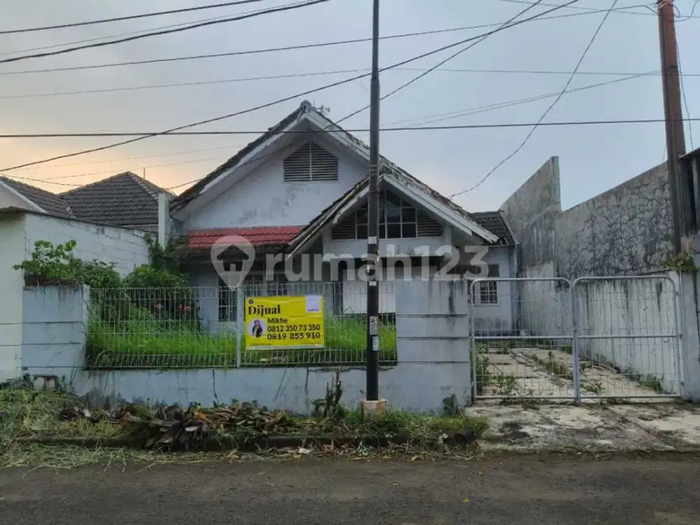 Dijual Rumah murah hitung tanah hadap taman