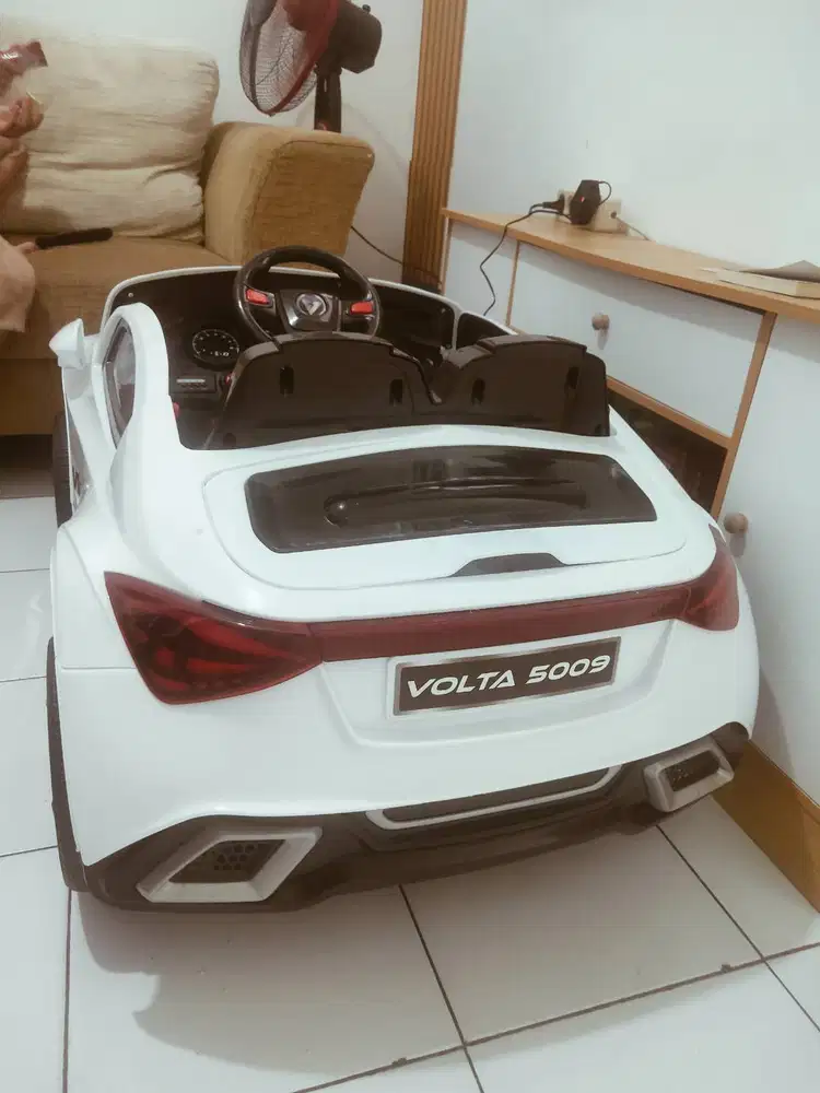 mobil aki anak Volta