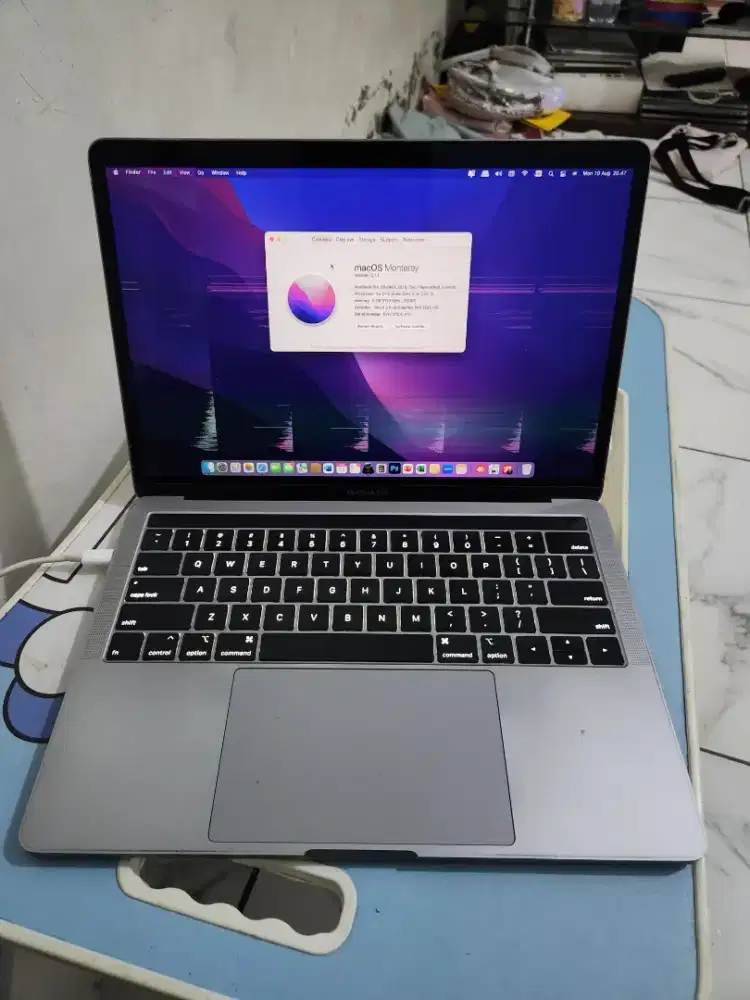 Part A2159 macbook pro 13 256GB i5 2019 tampilan goyang goyang