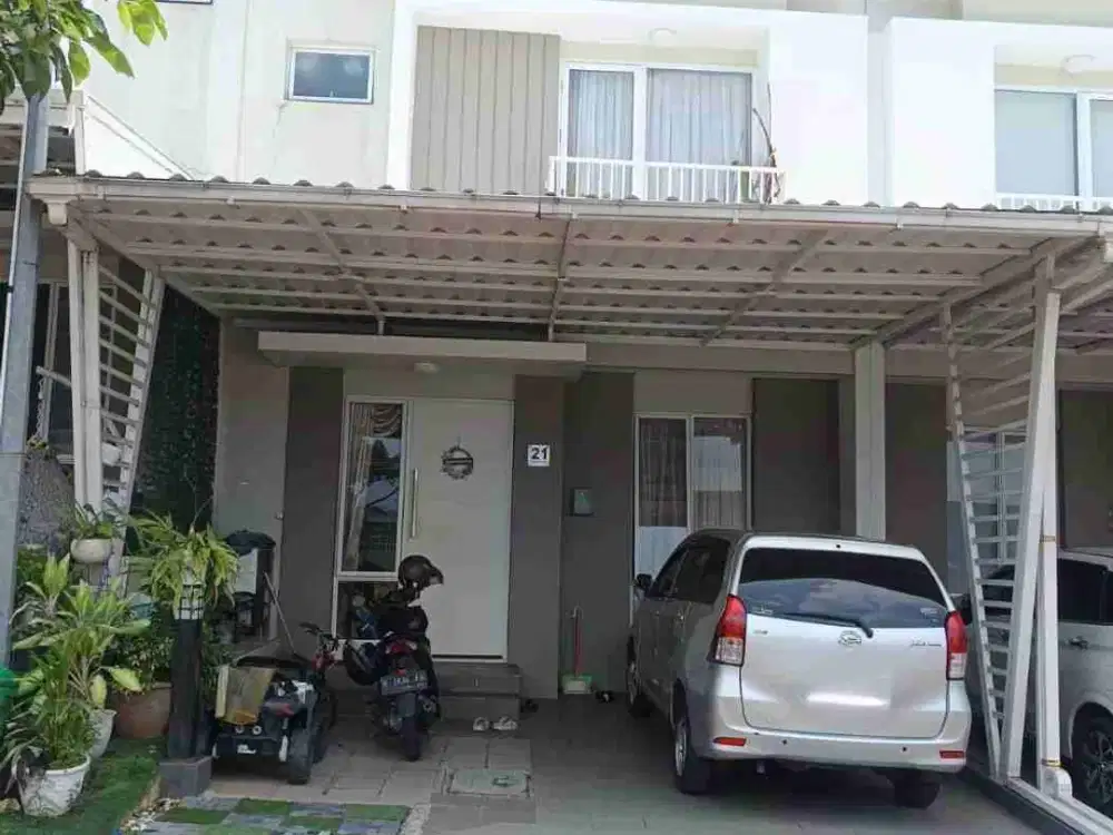 rumah di paramount simongan 8 menit ke RS Kariadi