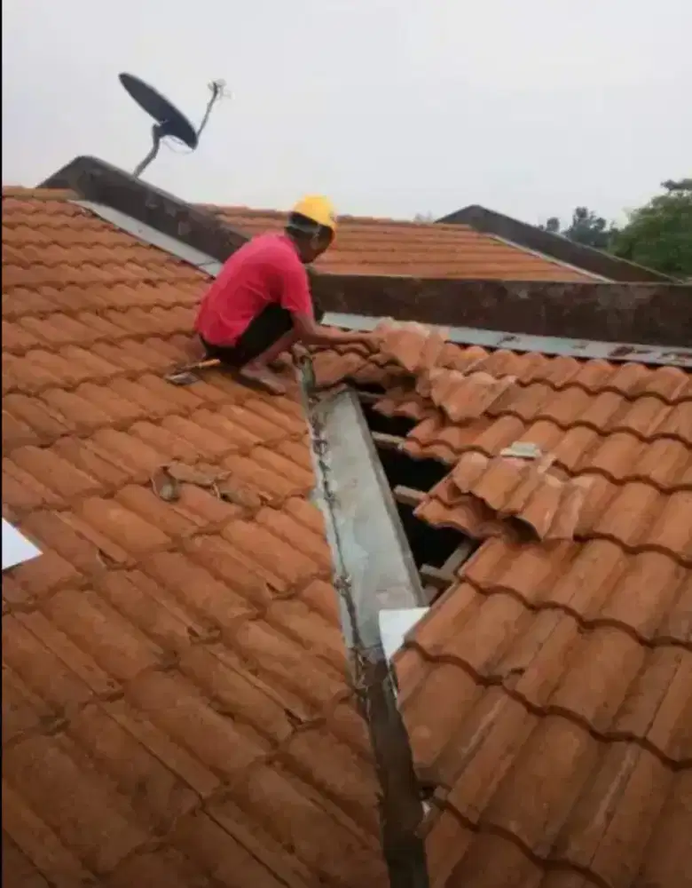 Tukang bangunan,perbaikan atap bocor,dag,talang,kanopi,renopasi dll