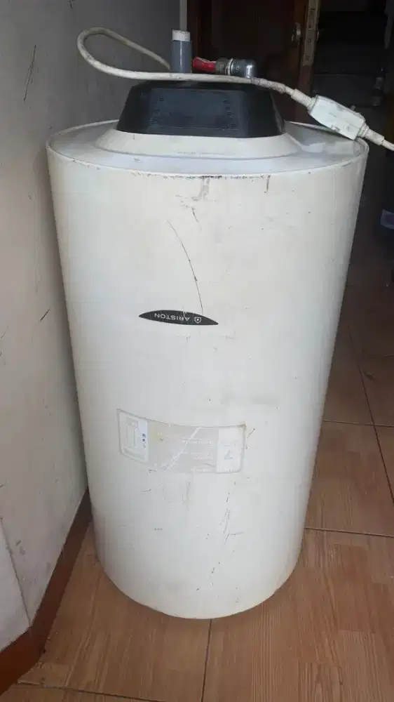 Water Heater Listrik Ariston PRO1 ECO 100V (100 Liter) - Bekas Normal