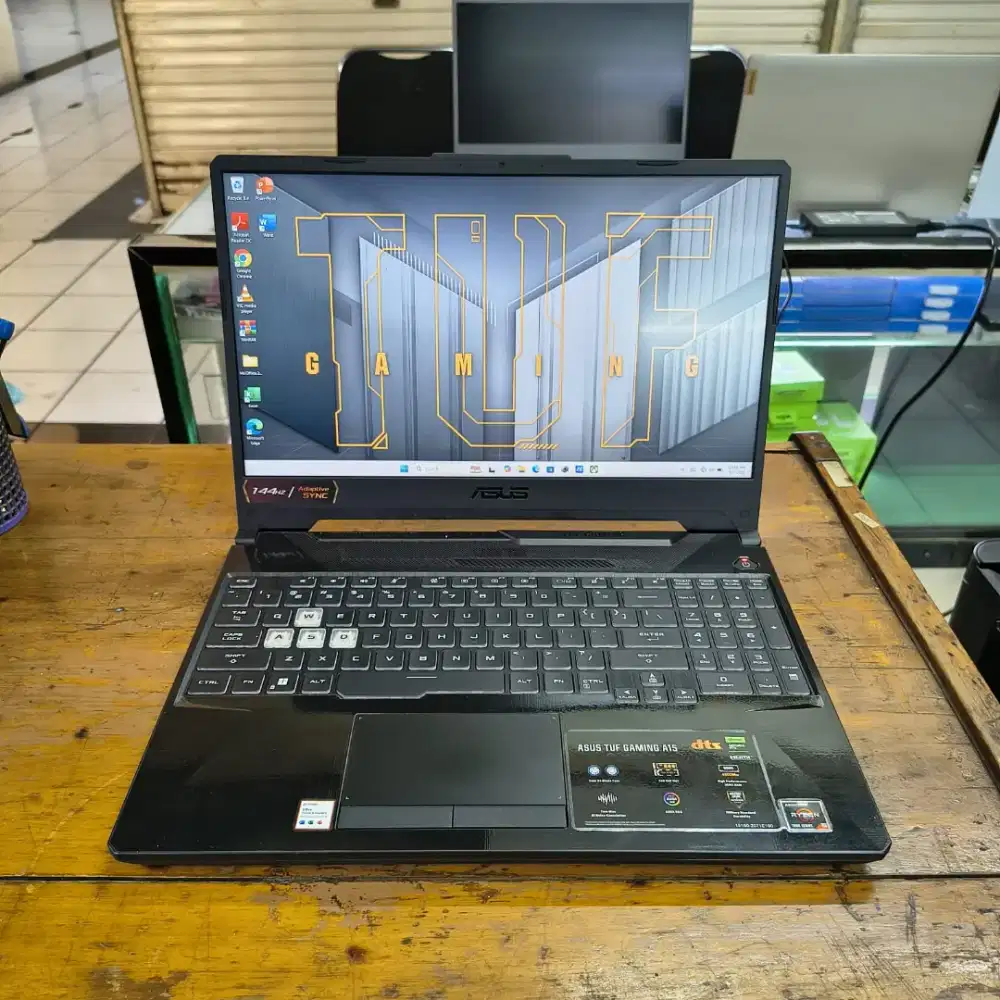 Asus TUF FA506NC Ryzen 5-7535HS RTX 3050 Ram 8GB SSD 512GB Like new