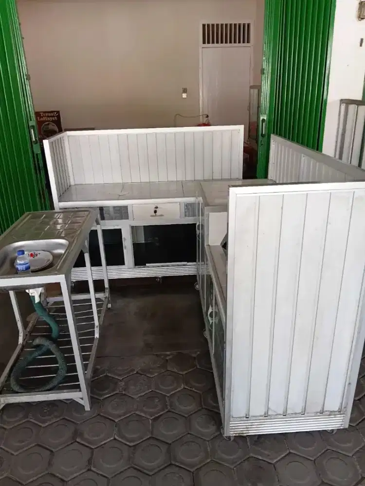 Dijual perlengkapan meja