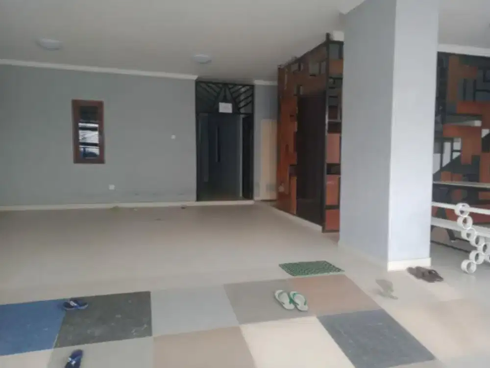 Rumah Kost Strategis 3 Lantai di Matraman Jakarta Timur