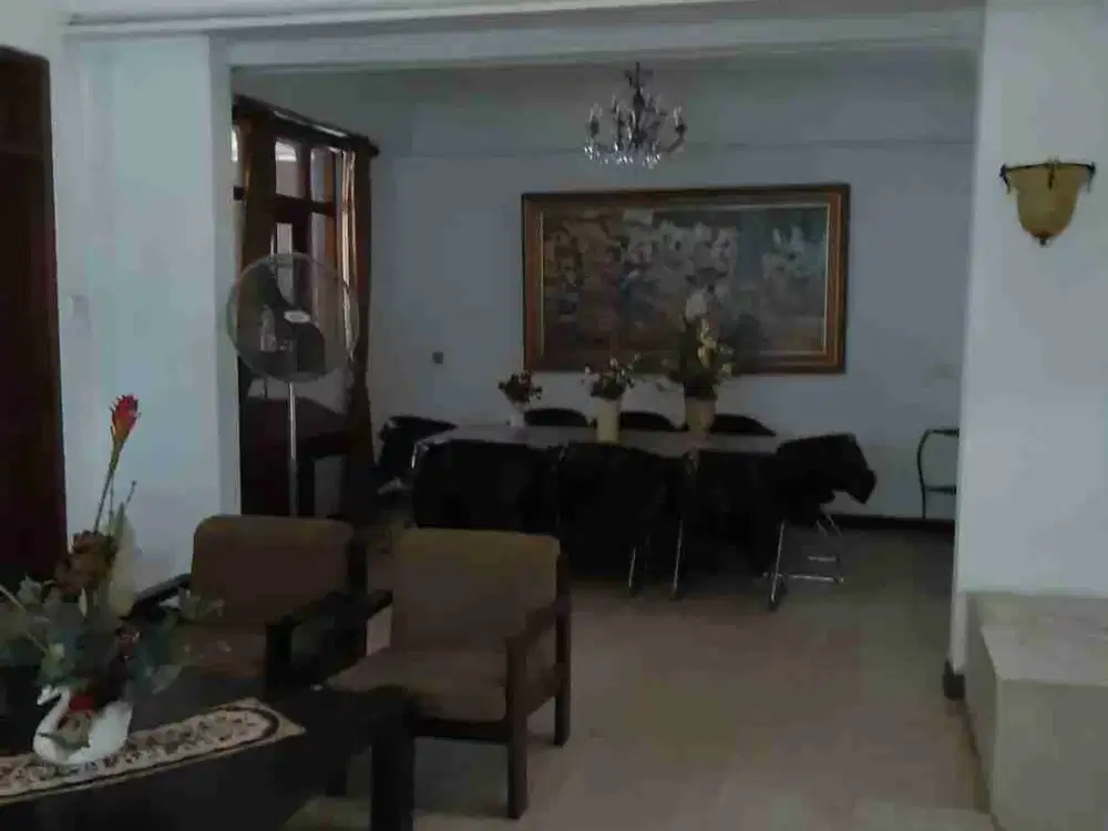 Lokasi Prime, Dijual Rumah Siap Huni di Tegal Menteng Jakarta Pusat