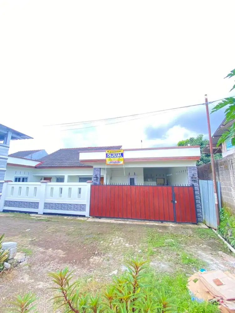 Dijual Rumah dan Isinya