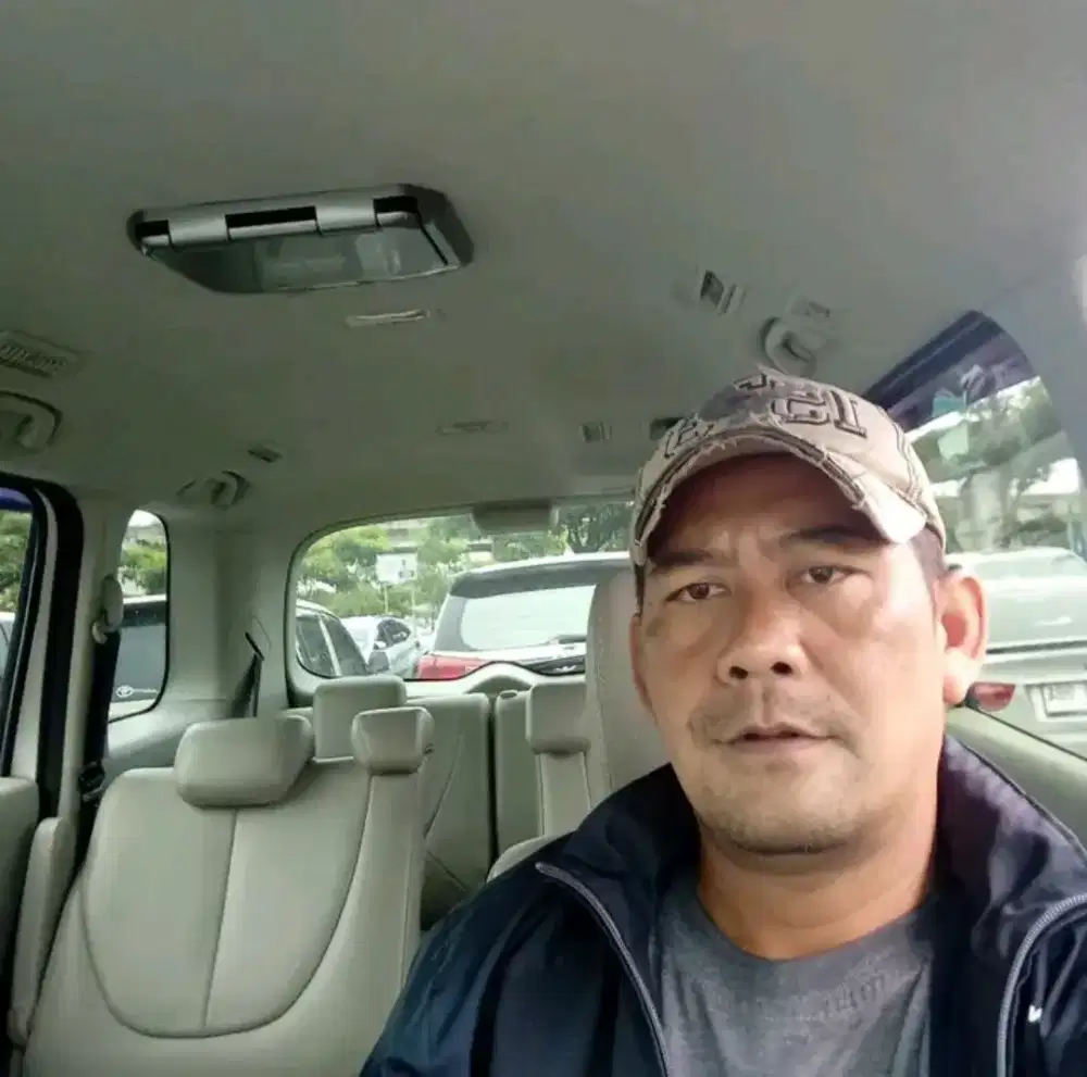 Sedang mencari pekerjaan sebagai driver pribadi