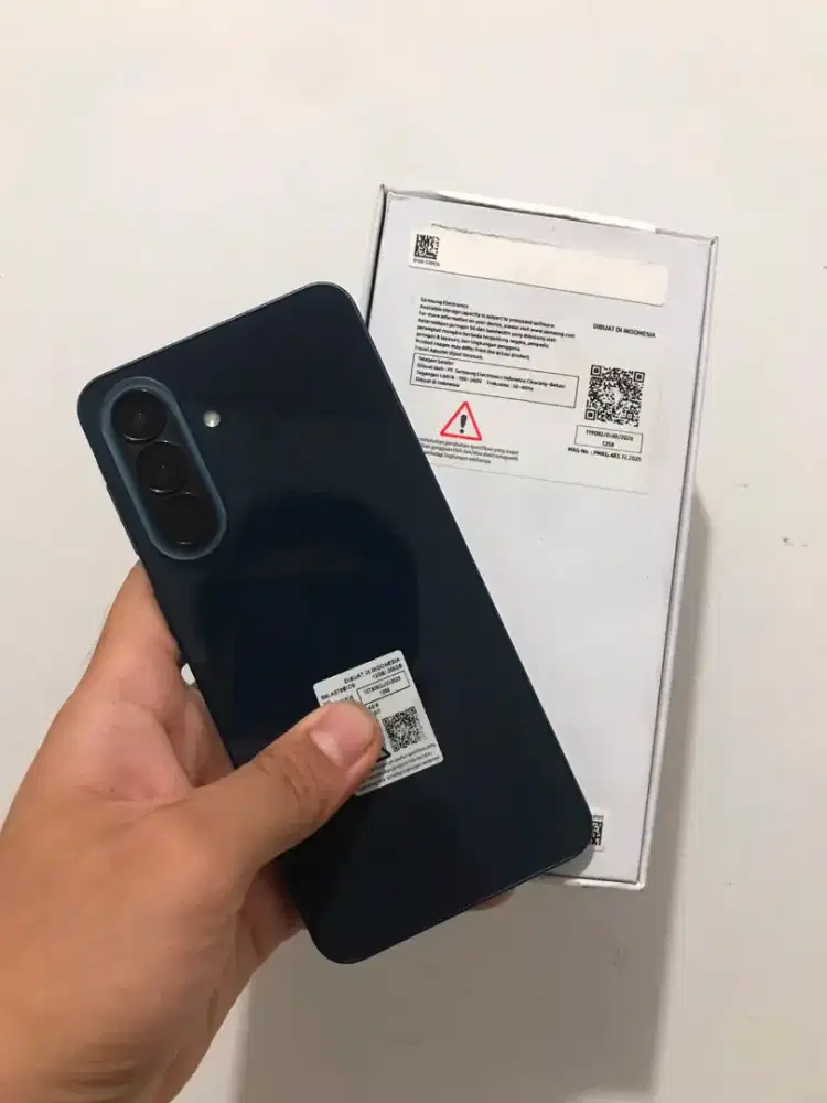 Samsung a57 5g ram 12/256