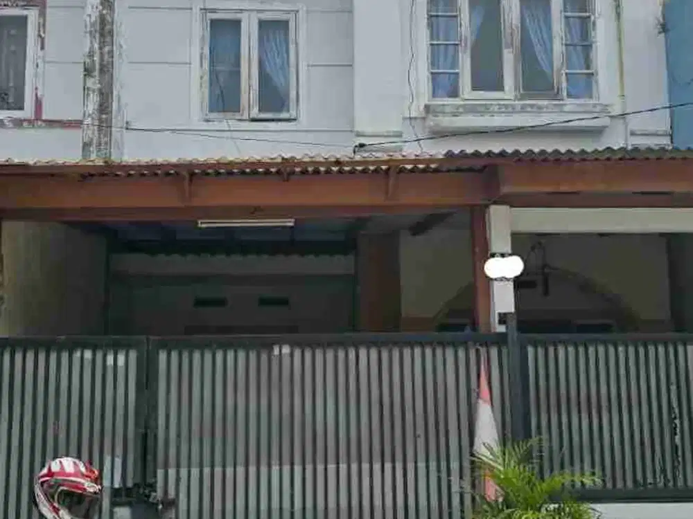Di jual rumah tinggal Di Taman Harapan Baru, Bekasi