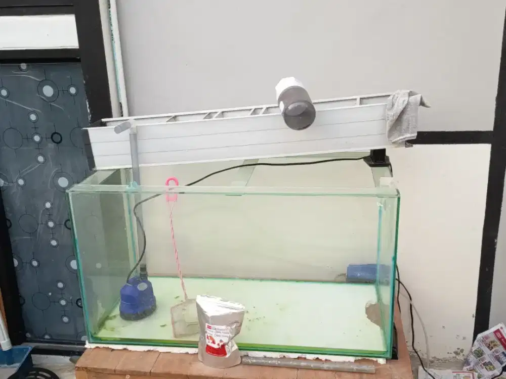 Aquarium dan peralatan lainnya