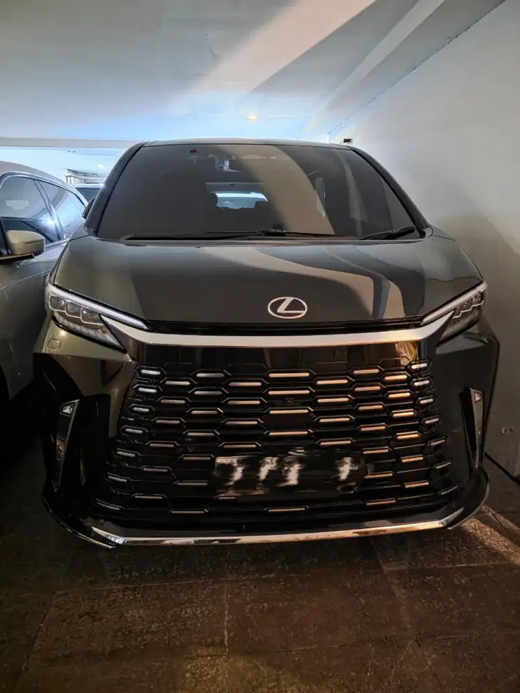 Lexus LM 350Hybrid tahun 2024