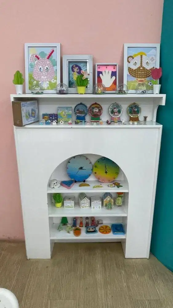 Rak Perapian Display Good Condition