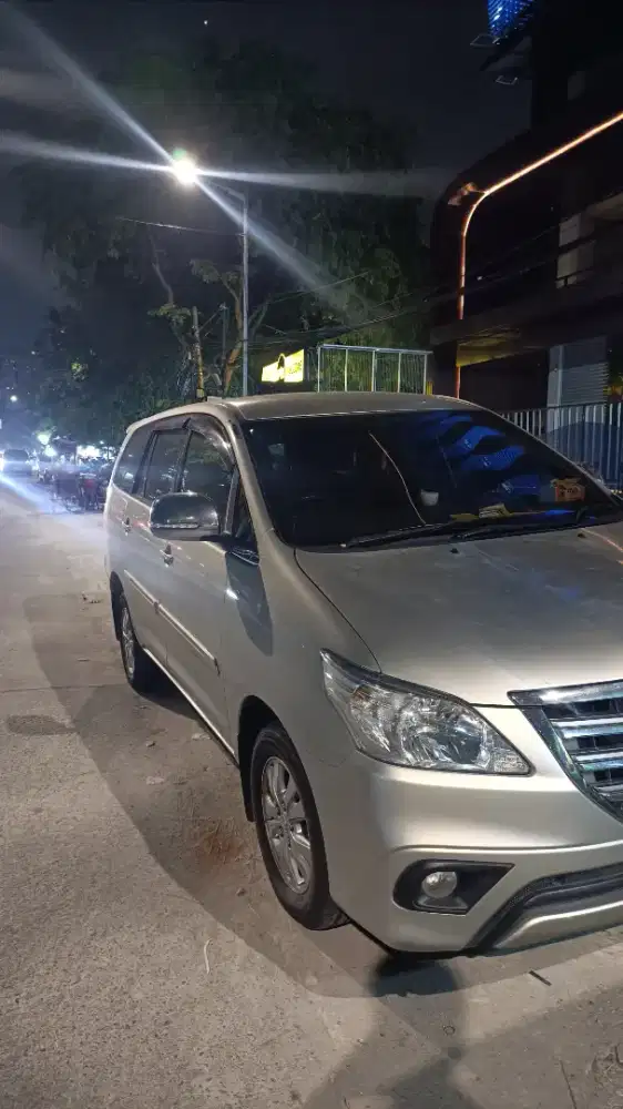 Toyota Kijang Innova Tahun 2014 2.5 G Matic Solar