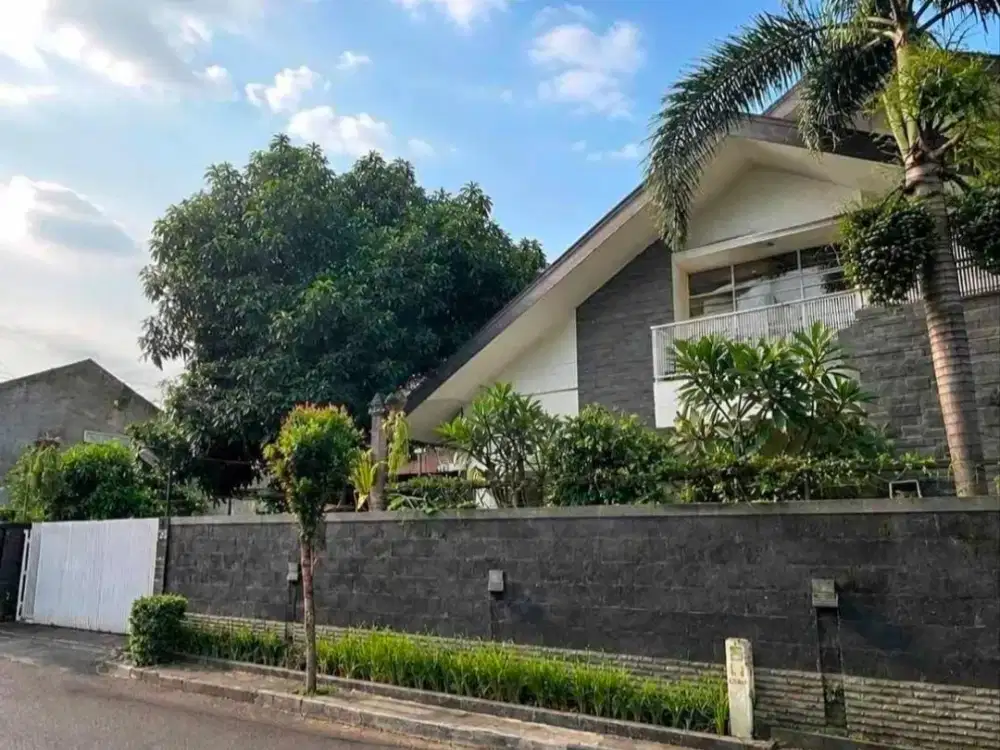 Dijual Cepat Rumah Mewah Furnished di Kurdi Moh Toha
