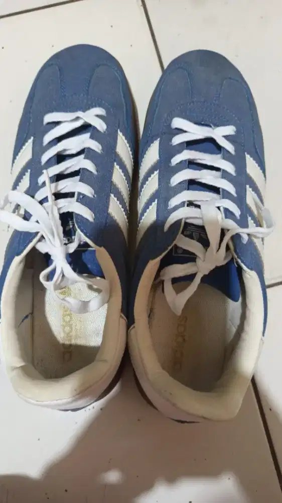 Sepatu Gazelle size 43