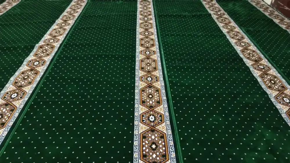 Karpet Masjid Tipe Emas Hiijau Bintik