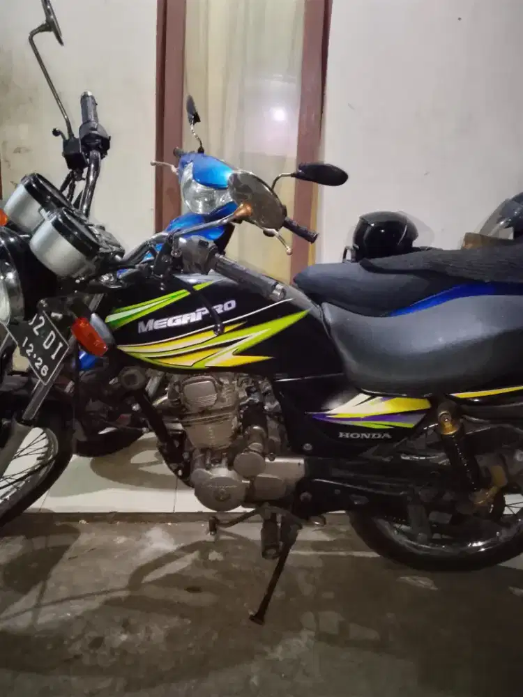 MEGAPRO TAHUN 2005 Rp.6JT NEGO SAMPE COCOK PENJELASAN ADA DI DESKRIPSI
