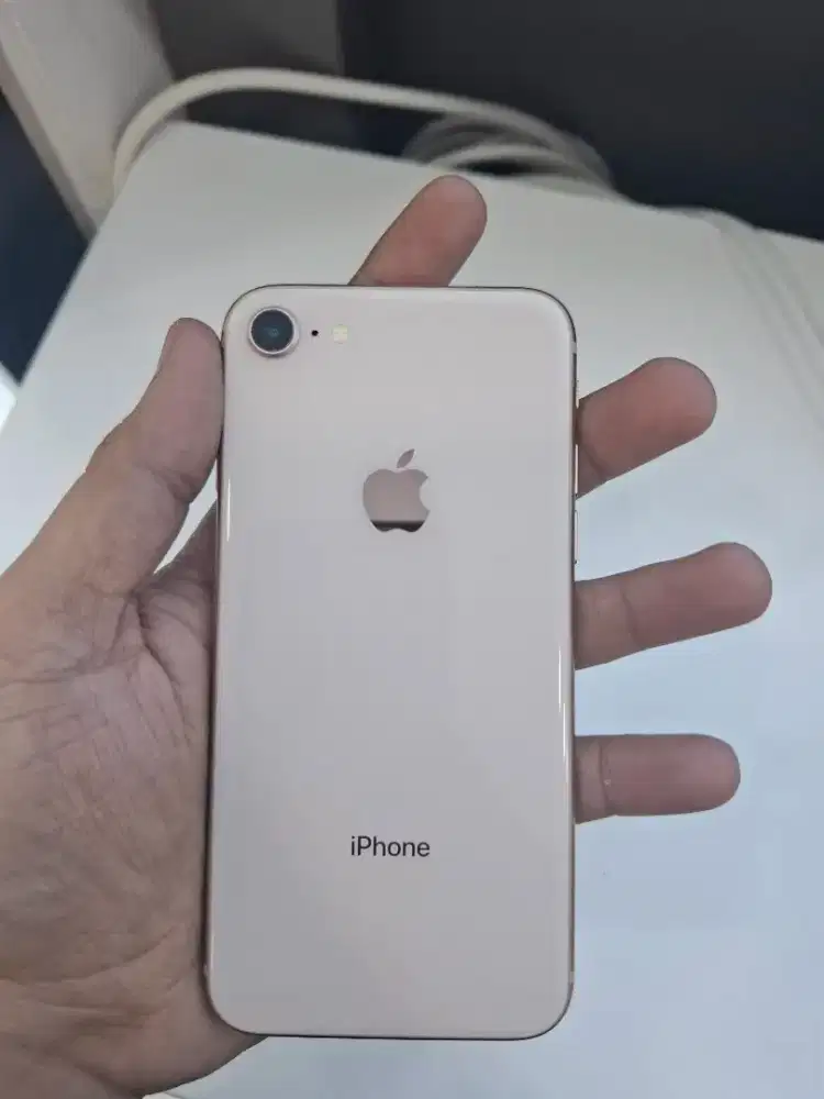 Dijual ip 8 64gb only wifi