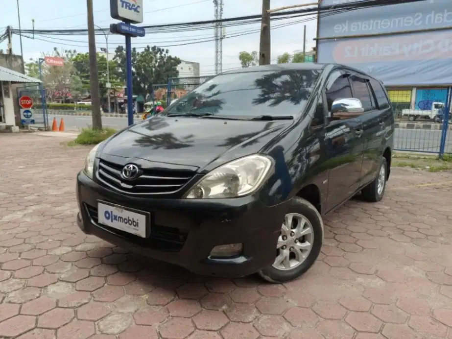 LOW DP Toyota Kijang Innova 2.0 E Bensin-AT 2011 SOE