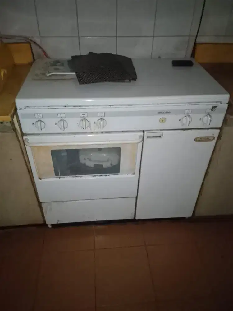 PRELOVED KOMPOR MODENA FREESTANDING 4 TUNGKU + OVEN