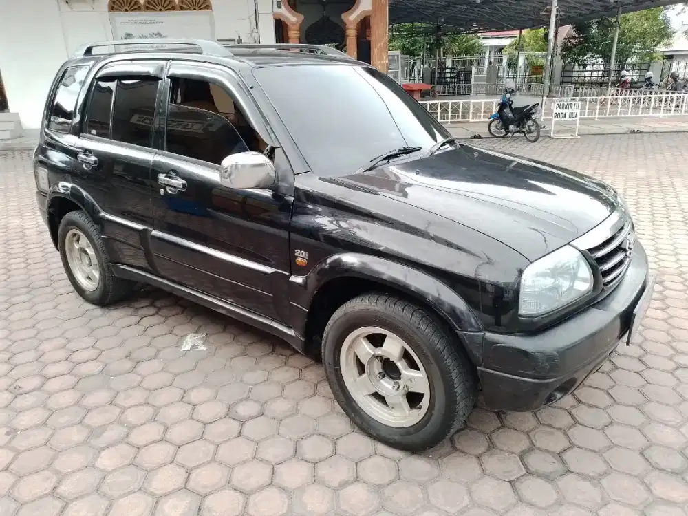 Jual mobil escudo 2,0 i