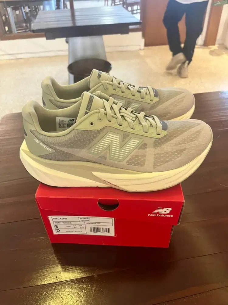 New balance Rebel v5 kondisi baru size 8
