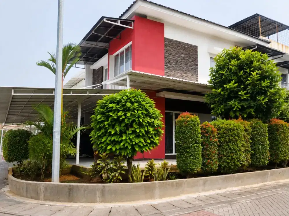 Rumah Golf Lake Hoek Furnished rapi bagus
