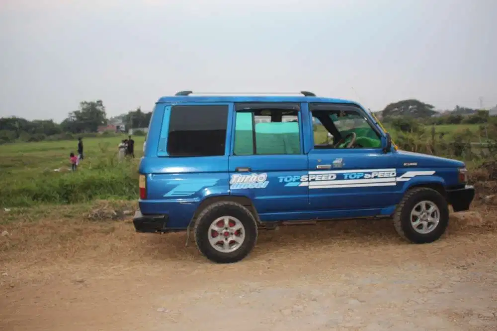 Toyota Kijang 2005 Bensin