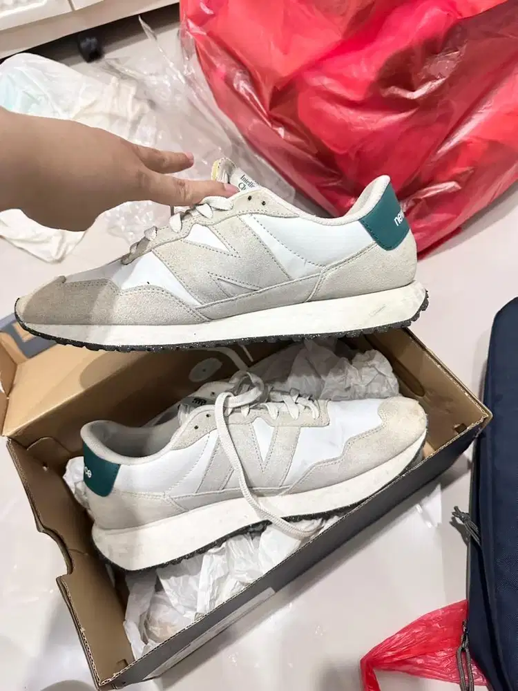 New Balance 237 in grey