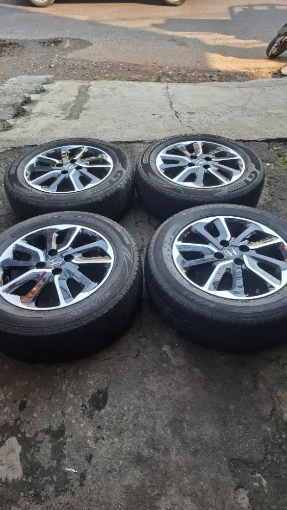 Mobilio velg mobilio r15 cocok buat honda brio jazz freed dll